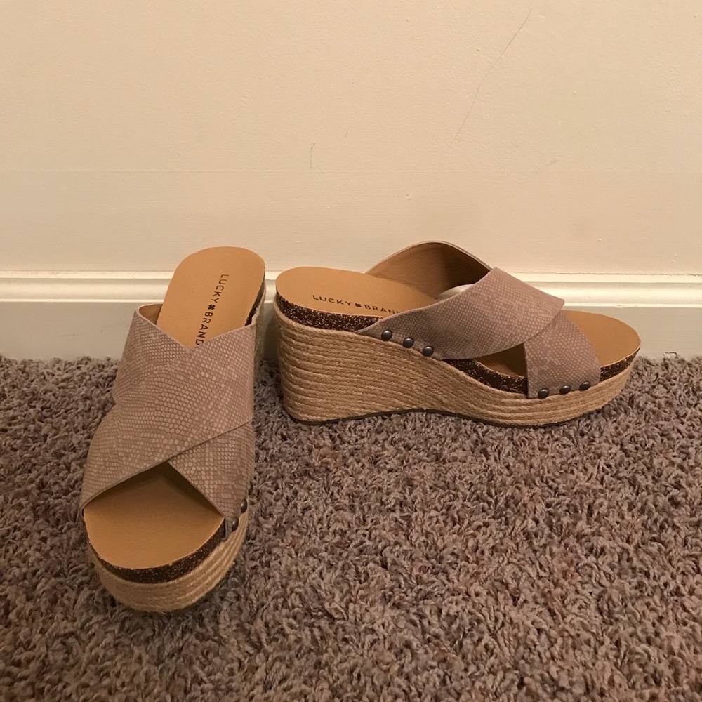 Lucky Brand wedges NEVER WORN